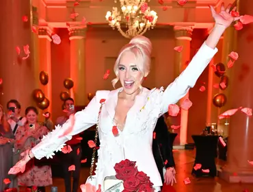 Caroline Derpieński zaśpiewa na PGE Narodowym