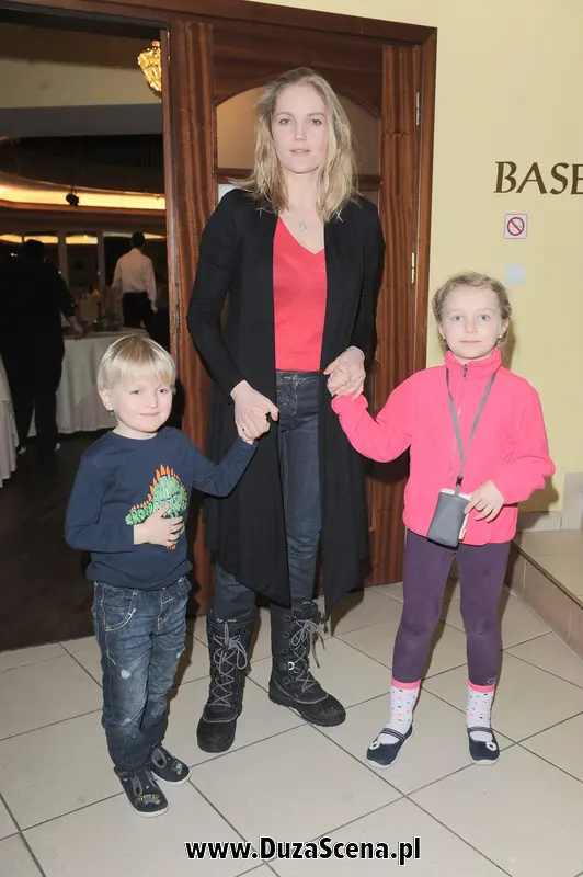 Dominika Chorosińska z dziećmi, 2012 r.