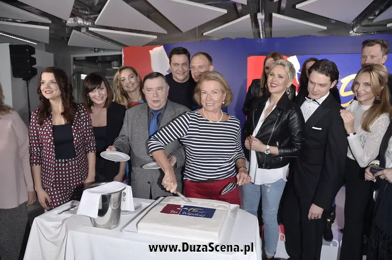 Bożena Dykiel z aktorami Na Wspólnej