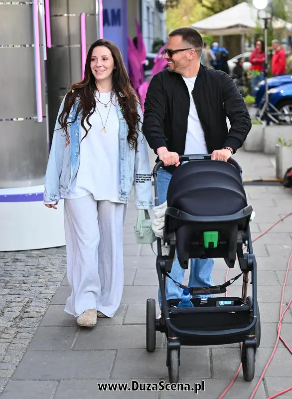 Dominika Serowska, Marcin Hakiel z dzieckiem