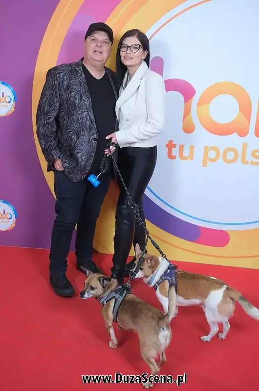Krzysztof Skiba z żoną, Karoliną